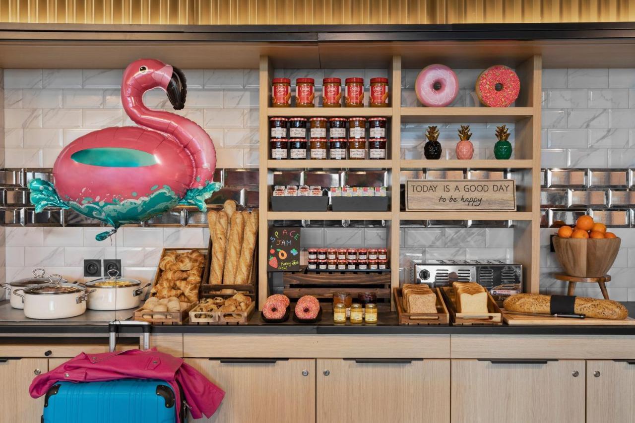 Moxy La Ciotat Hotel Eksteriør billede