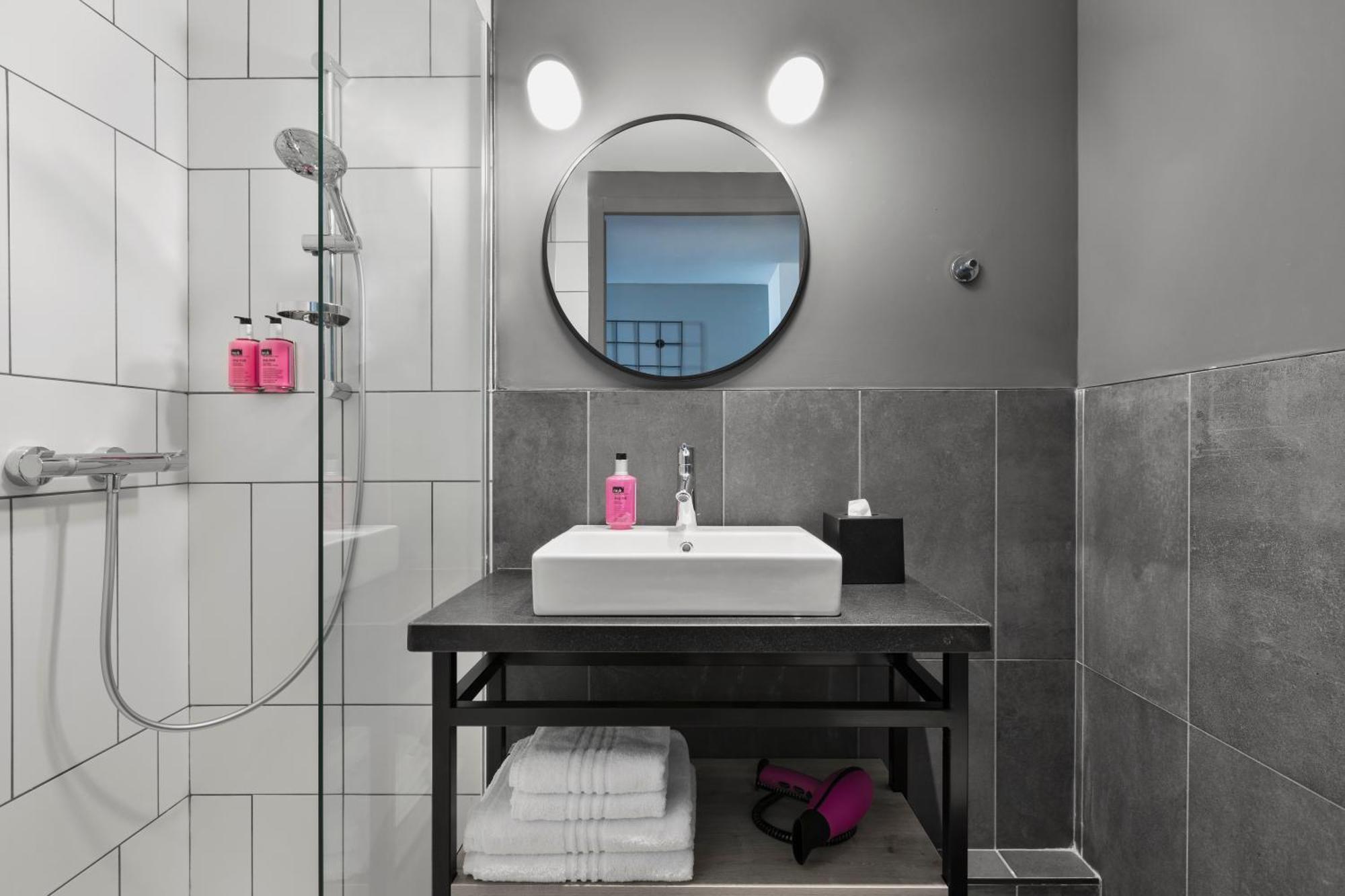 Moxy La Ciotat Hotel Eksteriør billede
